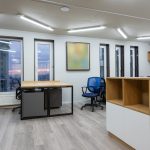 Потолки с инсталляциями и встроенными элементами декора в Новосибирске